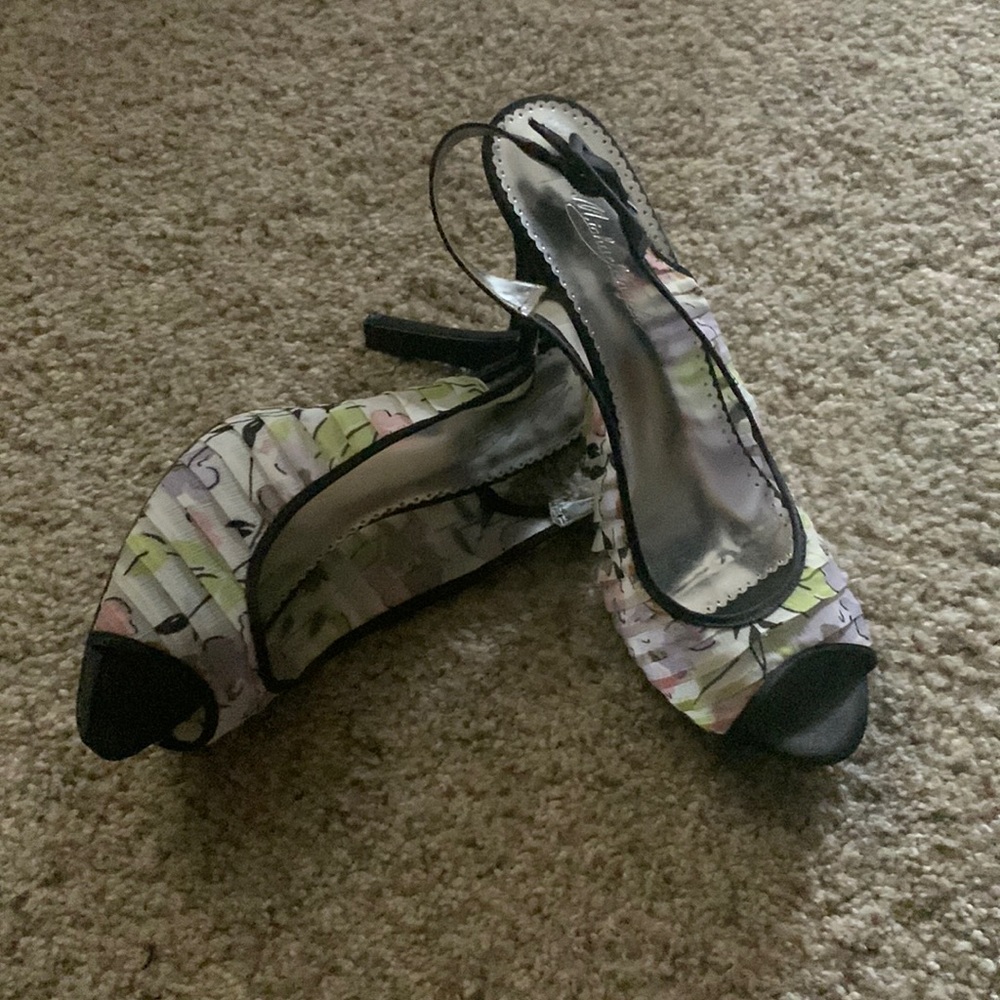 Fabric prep-toe heels size 9.5